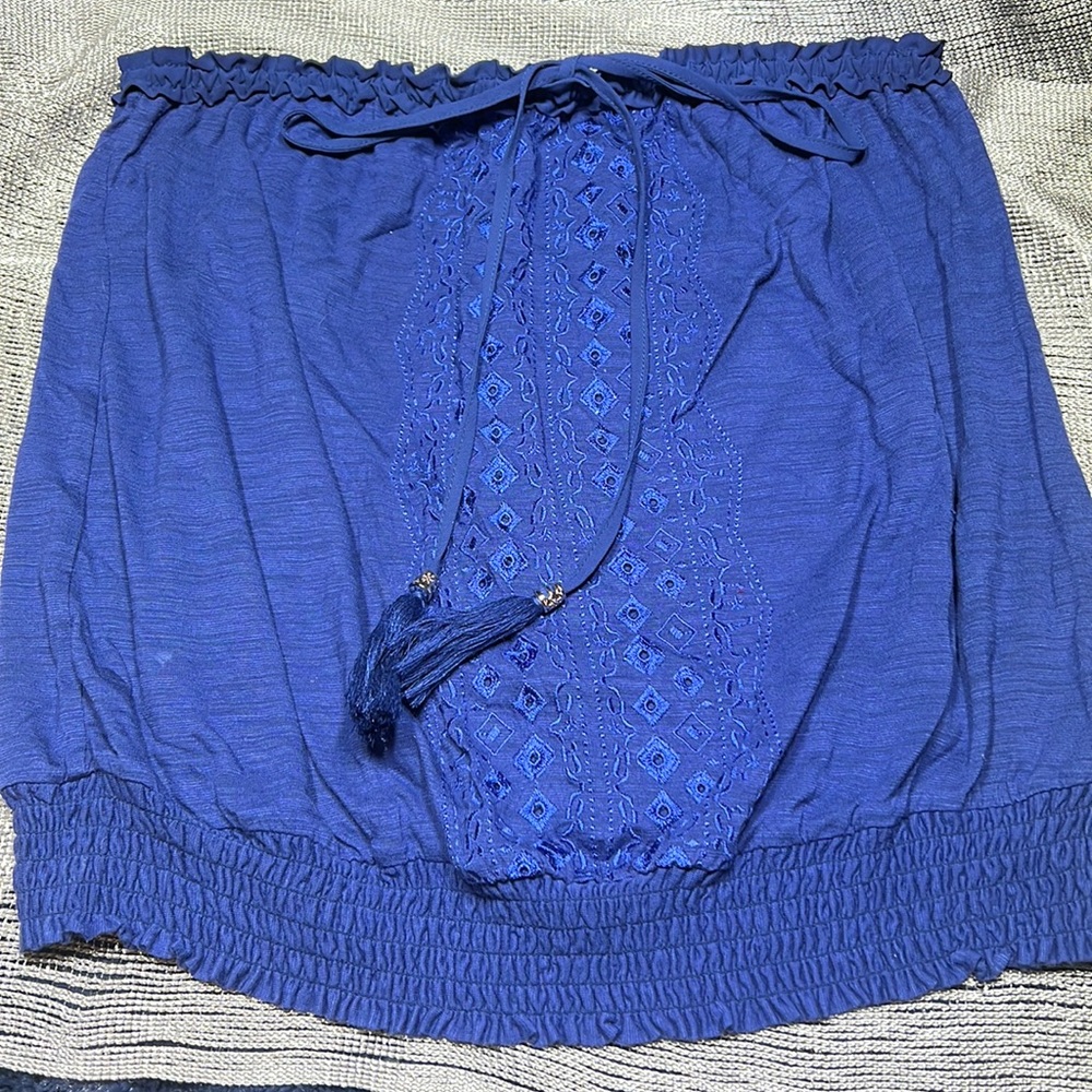 White House Black market cute lace top